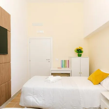 Realty Holidays - Eliana Holidays Apartment Sorrento