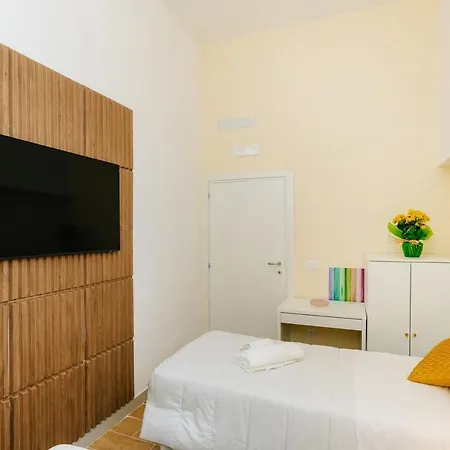 Realty Holidays - Eliana Holidays *