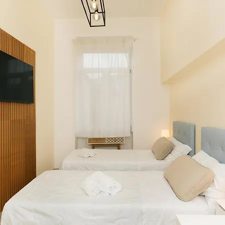 Realty Holidays - Eliana Holidays Apartmán